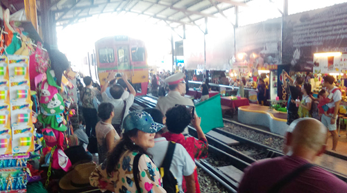 Arriving at Maeklong Station