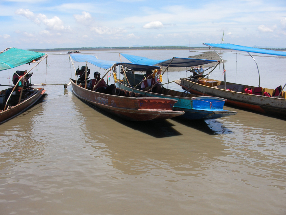 Longtail Boats at Don Hoi Lot